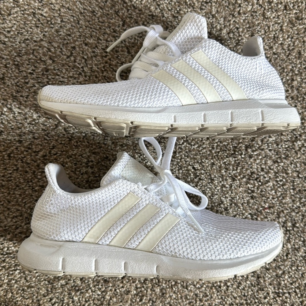 Adidas Swift Run - Youth size 5 or women’s 6.5